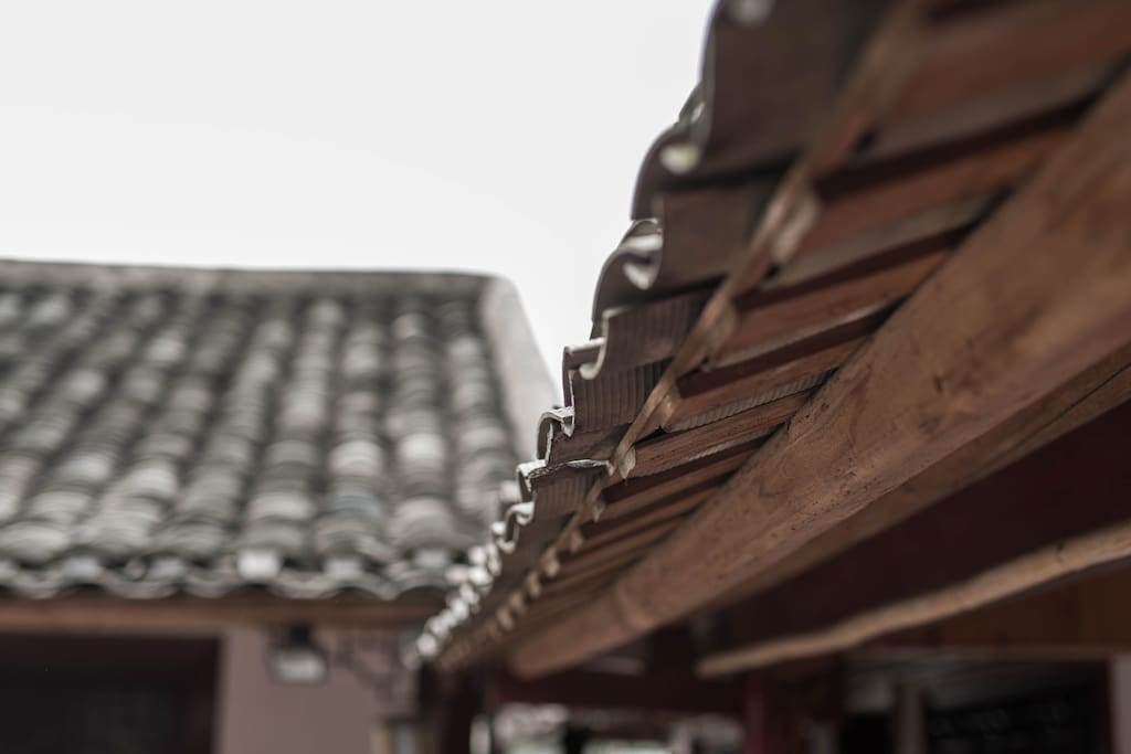 青瓦屋顶