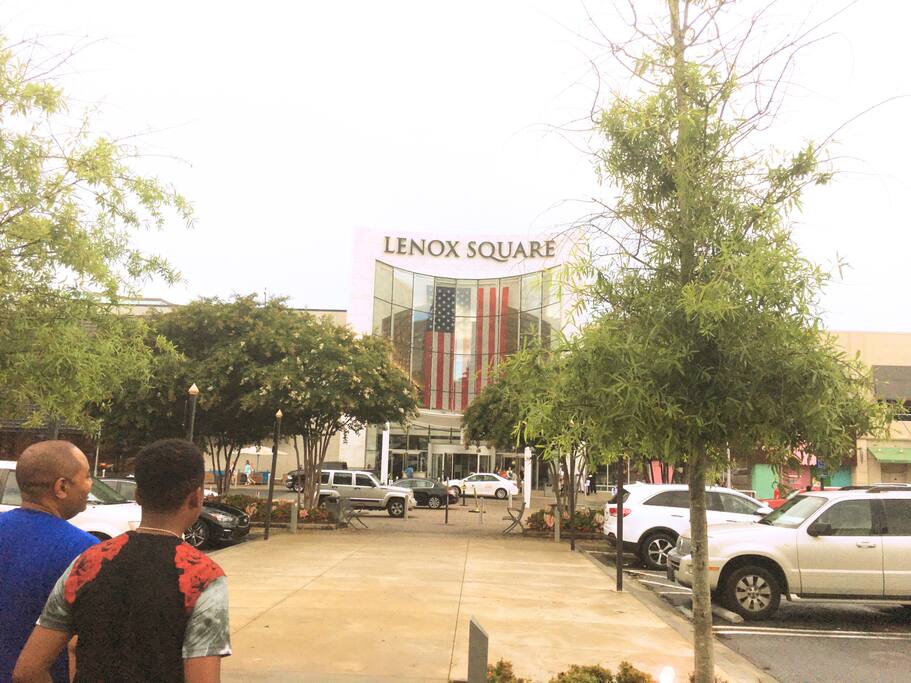 LENOX MALL