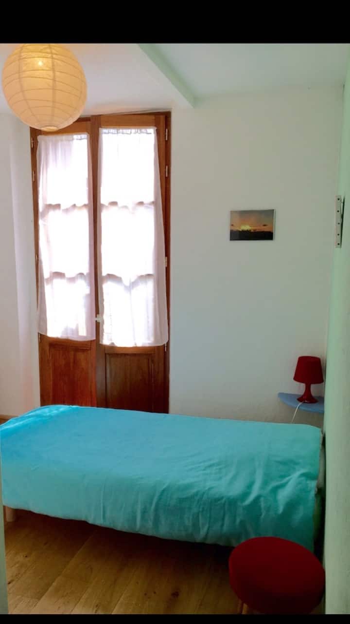 バルコニー付きの寝室、2階 