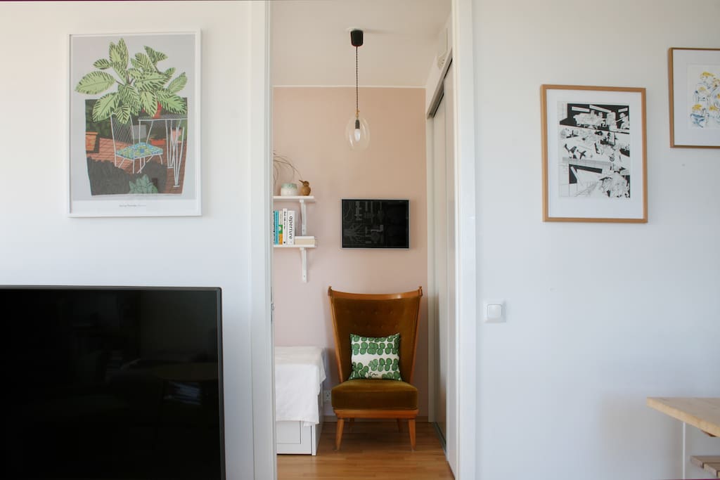 Stue og gjesterom / livingroom and guest room