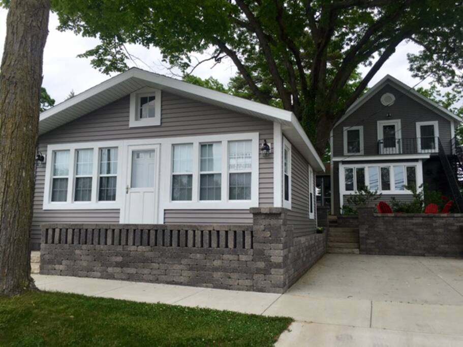 front of the cottage, relax on the porch