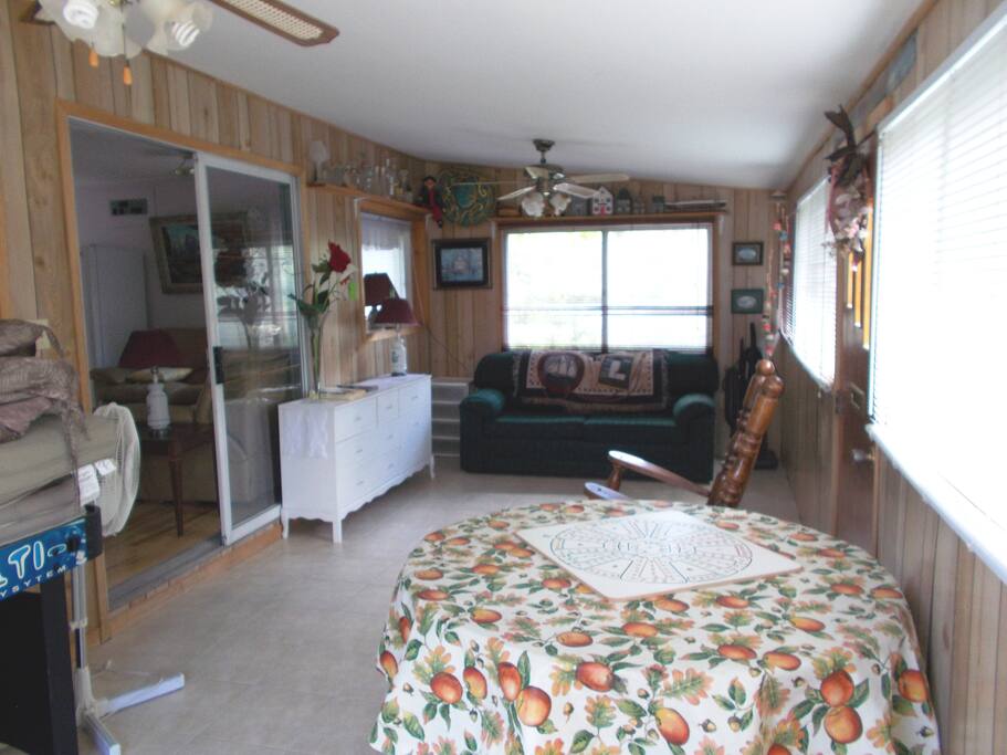 Family room with a pull out Sofa for two.