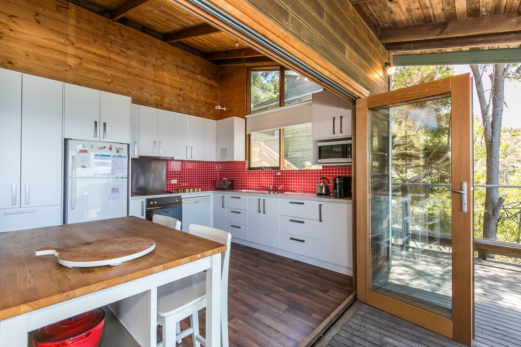 Brand new well equiped kitchen with coffee machine