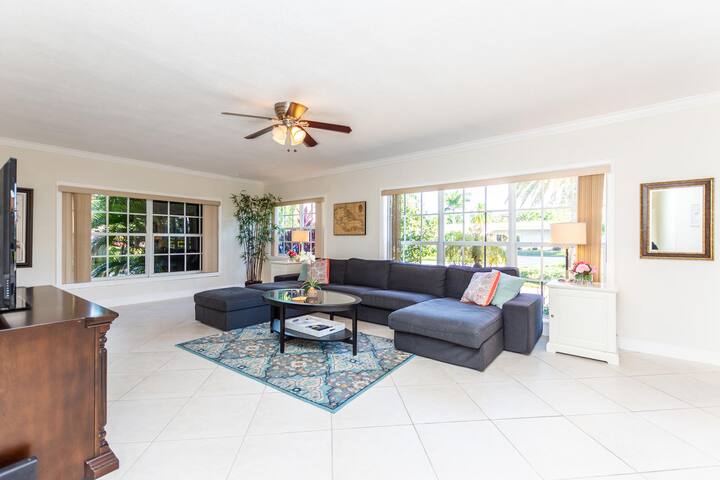 Cozy Seaward Shores! Walk to Beach!