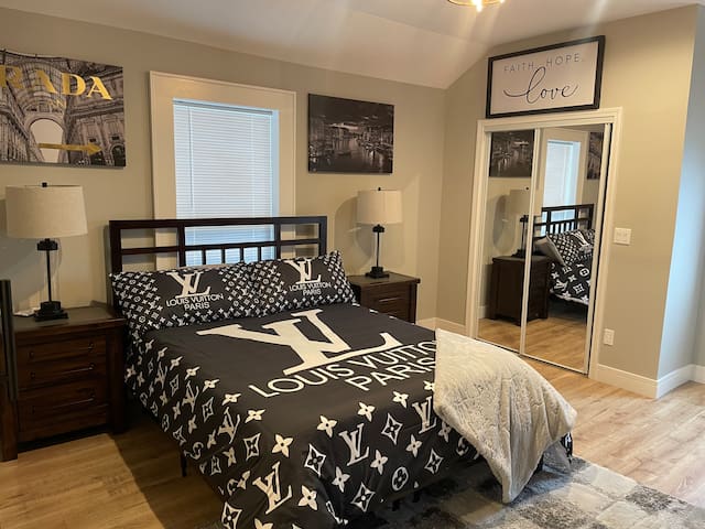 Luxury Meets Comfort gallery image 2