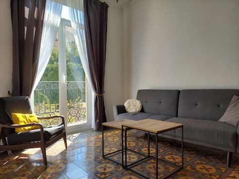 Airbnb con mejor rendimiento: HOUSE IN THE CITY CENTER, PLAZA NUEVA. en Alacant / Alicante