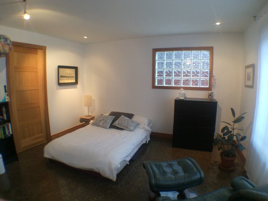 Double Bed