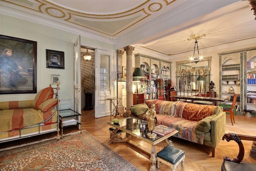 Living
The 36 square meters living room has 3 windows facing street . It is equipped with : dining table for 6 people, sofa, coffee table, chest of drawers, decorative fireplace, hard wood floor.