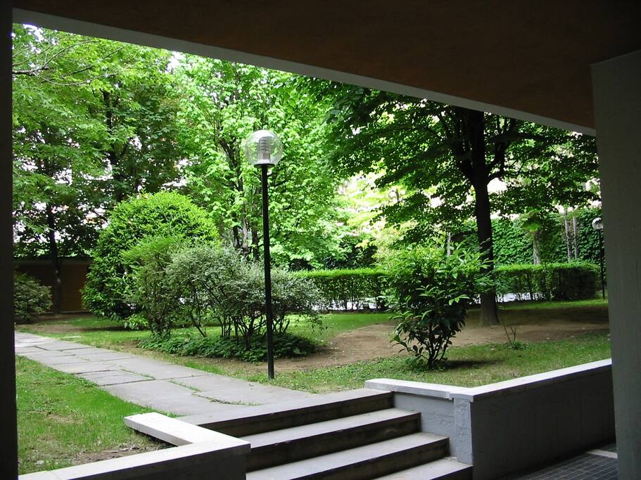 Gisrdino condominiale per accedere all'ascensore