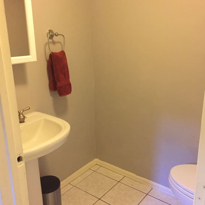 1/2 bathroom