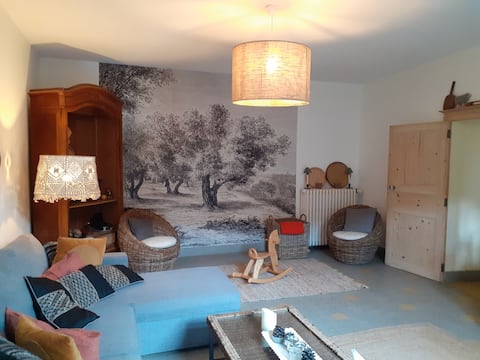 Top performing Airbnb: Orgy's House. Vacation rental, 3 stars. in Yonne