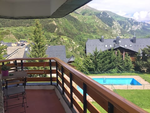Propiedad de Airbnb exitosa: Apartment with a view in Sallent; WIFI, renovated en Sallent De Gállego