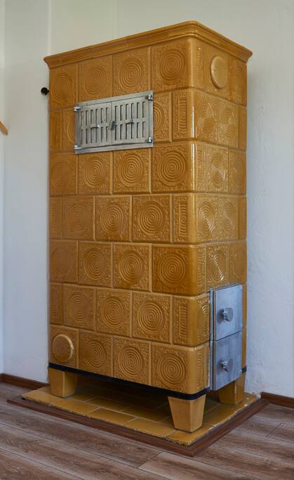 ein funktionierender Kachelofen