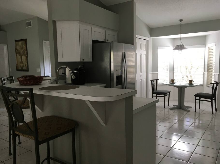 Breakfast Nook And Breakfast Bar