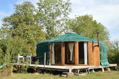 Yurt+in+Chimay+%C2%B7+%E2%98%854.82+%C2%B7+1+bedroom+%C2%B7+6+beds+%C2%B7+Half-bath