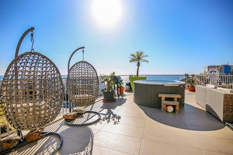 Propiedad de Airbnb exitosa: Luxury Penthouse with Outdoor Jacuzzi & Seaviews en Benalmádena