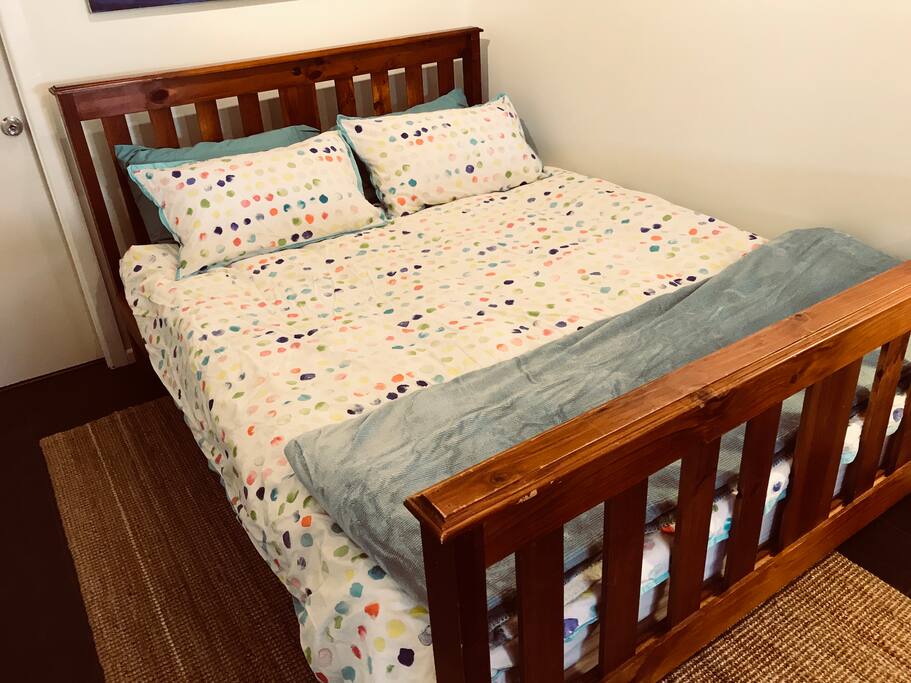 Queen Bed