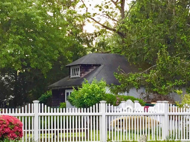 Quaint beach Summer retreat Westhampton area
