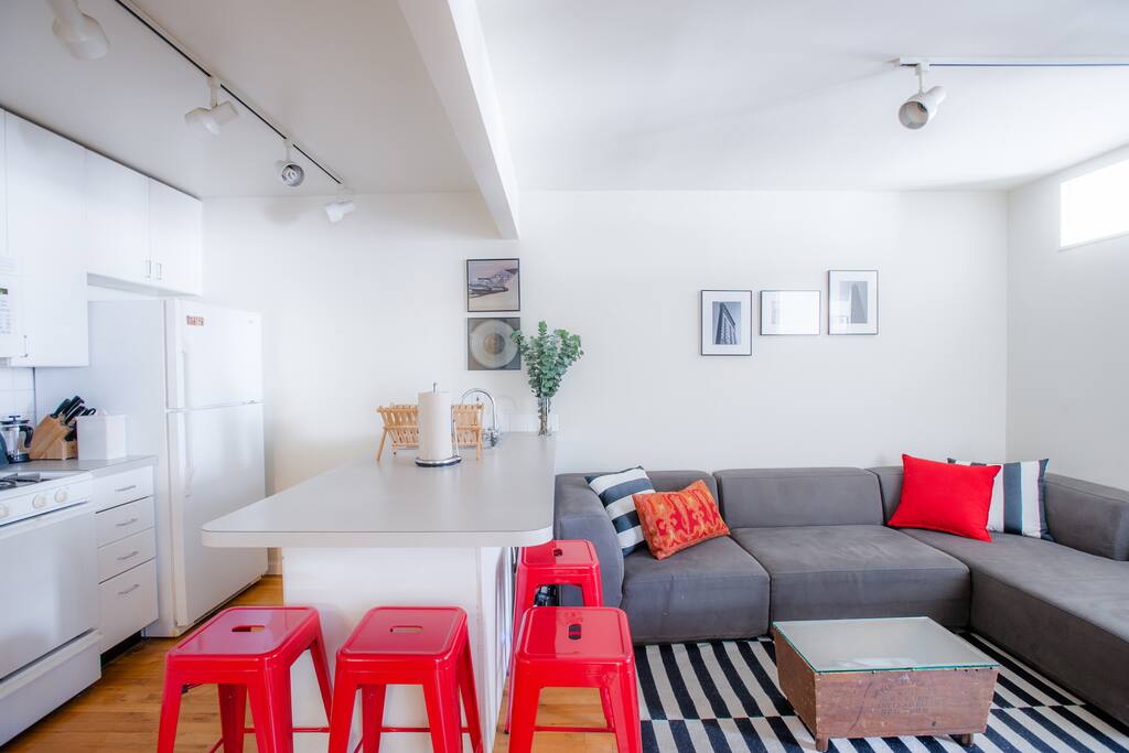Living area/kitchen