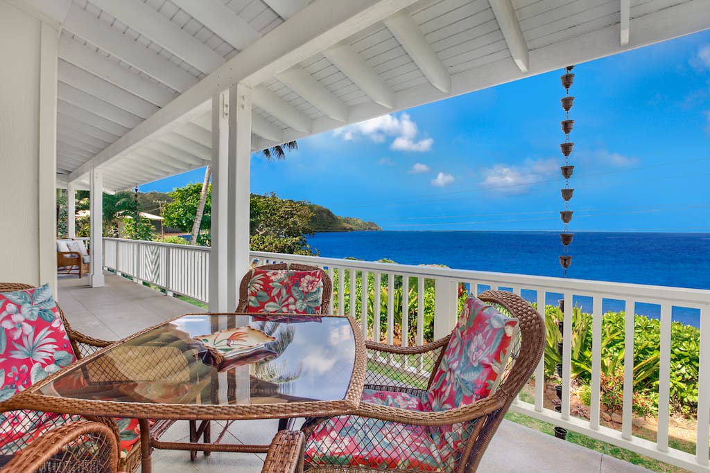Dining on the Lanai