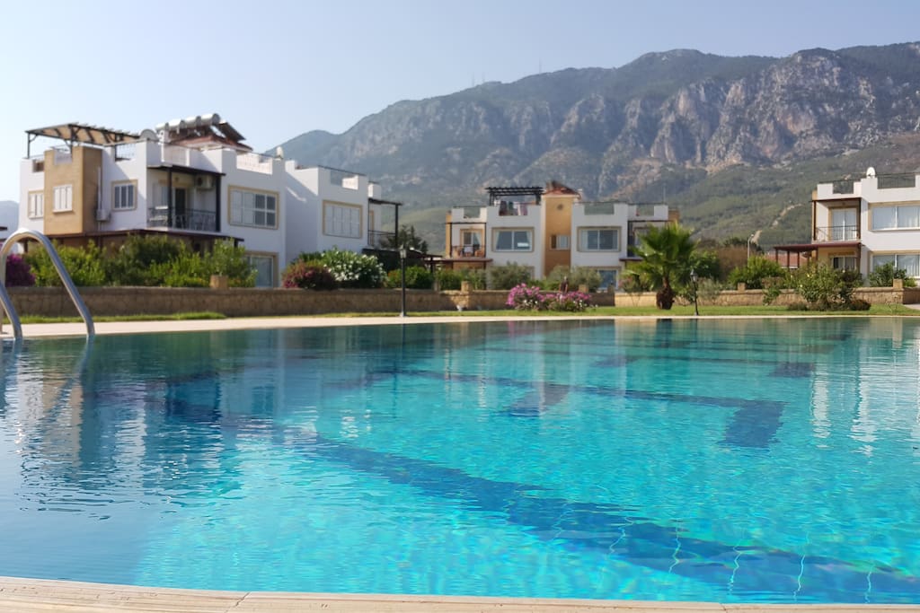 The pool and the mountains