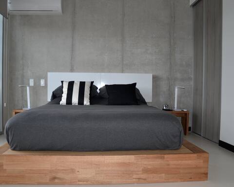 Modern studio with A/C, Near to National Stadium