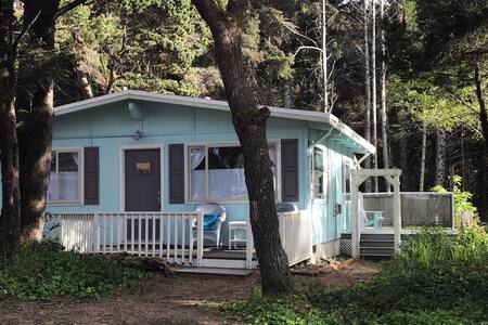 Trail’s End Cottage at the Beach
