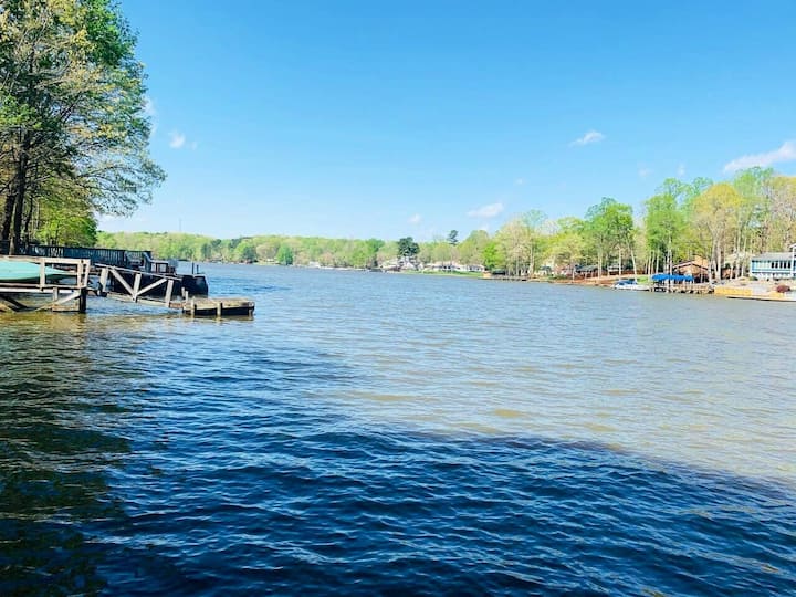 High Rock Lake Vacation Rentals & Homes North Carolina, United States