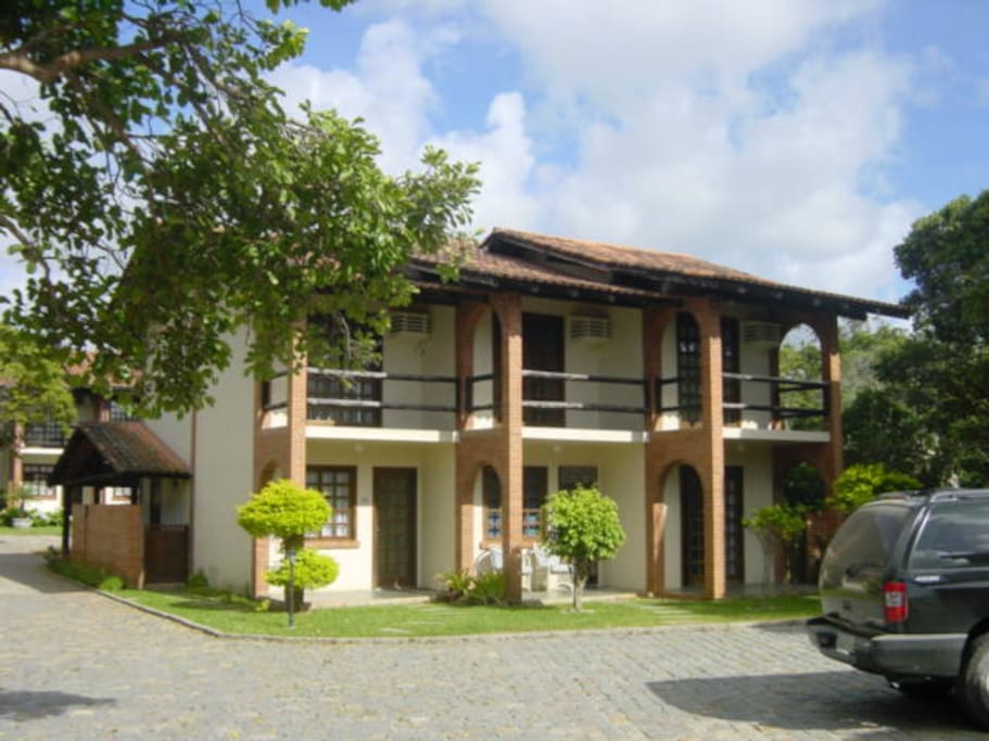 Casa - sobrado do lado direito e do meio