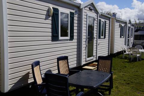 Successful Airbnb property: AllYouCanSurf Home for 1 - 5 people Sea & Pool in Petten