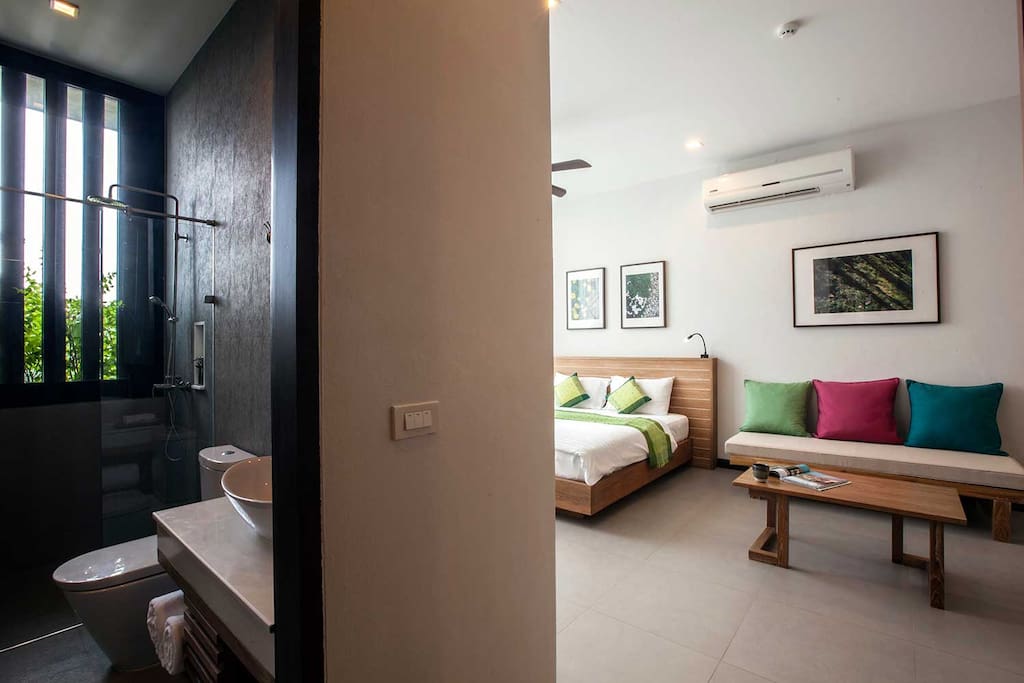 •Grand Riverfront Suite (51 sqm)
Description:
Grand Riverfront Suite features view of Mae Ping River View Room just 10 meters away, located on the ground floor, beautiful yards and gardens. Step out to access the pool. The spacious terrace where dining table near by the pool.
Grand Riverfront Suite feature a sized bathroom with separate Jacuzzi and rain shower inclusive of natural bath amenities set up.