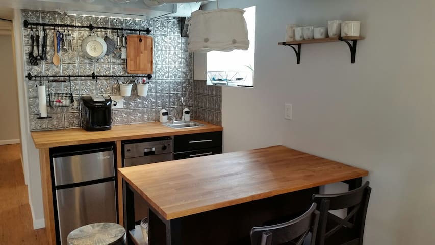 Private Apartment, Walk-able Area!