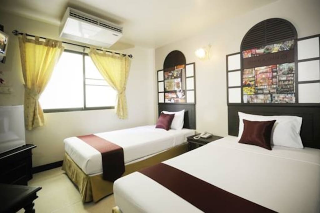 18 sq.m. room with two separate single beds with complete facility and unique decoration.Features of this room include air conditioner, free WiFi Internet, laptop-size safety box, fridge, bathroom amenities, sattelite TV, working desk, hair dryer.