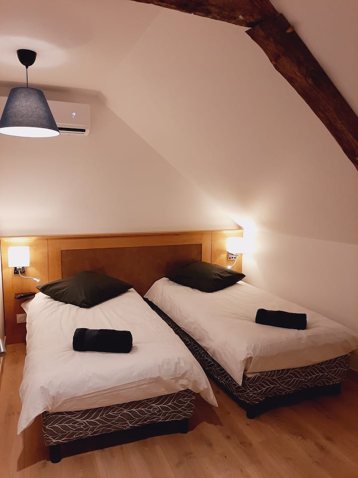 CHAMBRE 4