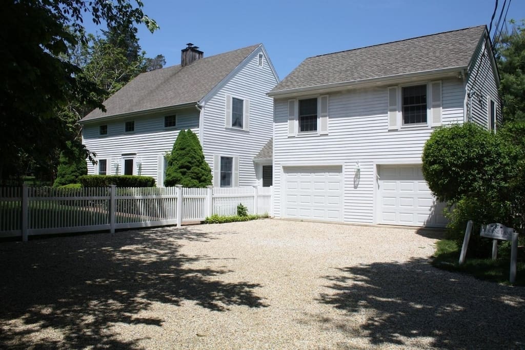 Driveway leading to Front