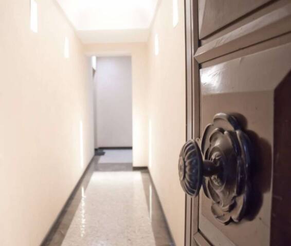 DOWNTOWN***** DUOMO~ RealMilanoLux >REAL SANITIZED gallery image 3