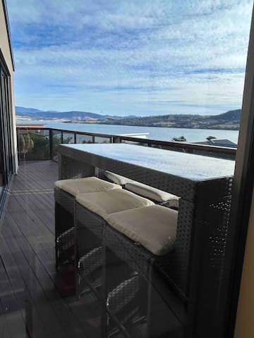 Sunset Escape gallery image 3