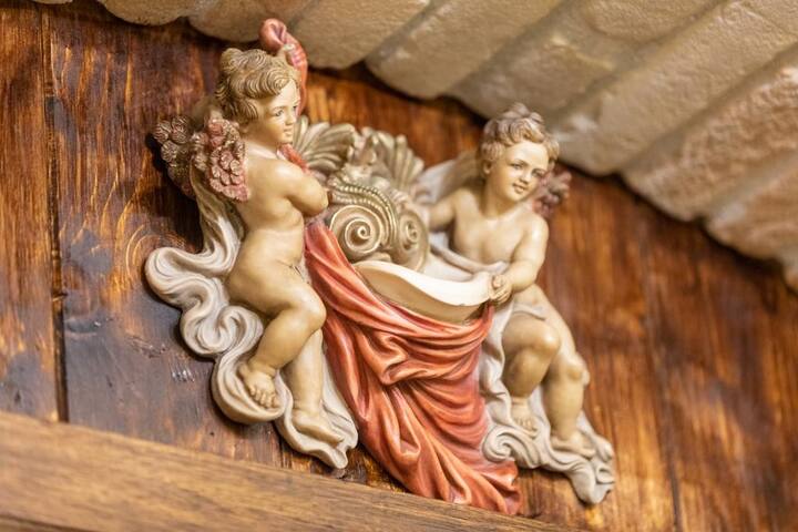 Kings Home In Rome, Piazza Vittorio Emanuele II 31 gallery image 5