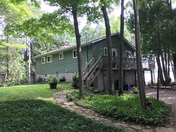 Miller Lake Waterfront Cottage Cottages for Rent in Miller Lake