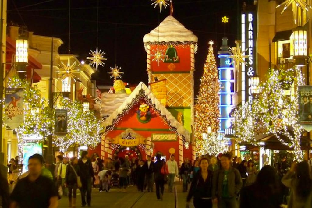 Beautifully decorated Christmas lightning