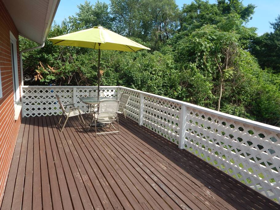 Please enjoy the sunny patio!
