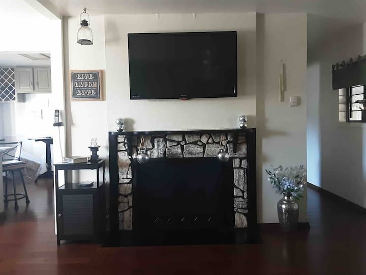 Beautiful Large Home In Heart Of Silicon Valley - Fremont, CA