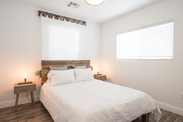 Bedroom #3 
(Full size bed)
