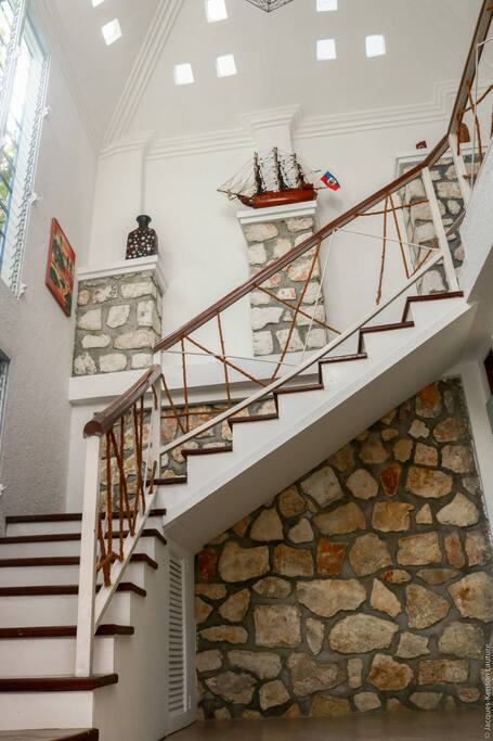 Staircase/ Escaliers (photo1)