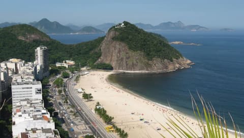 Espaço aconchegante no Leme, a uma quadra da praia