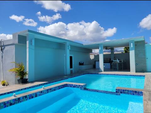 Caribbean Sun
Private pool with heater