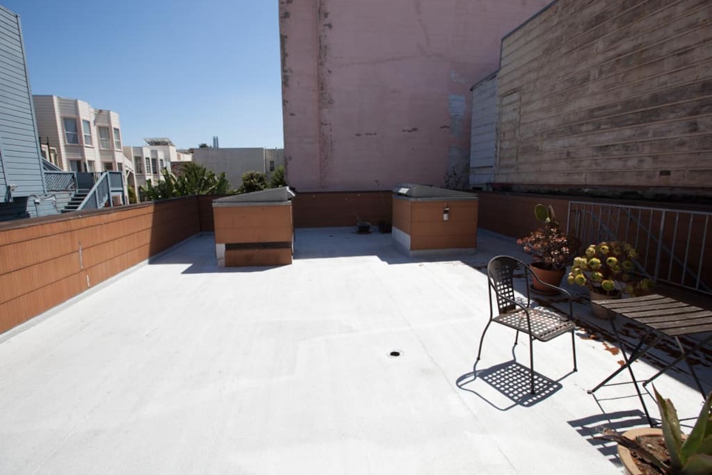 Private Sunny Patio