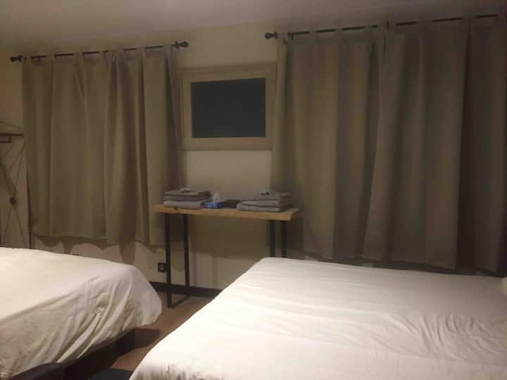 Chambre avec 2 lits King size