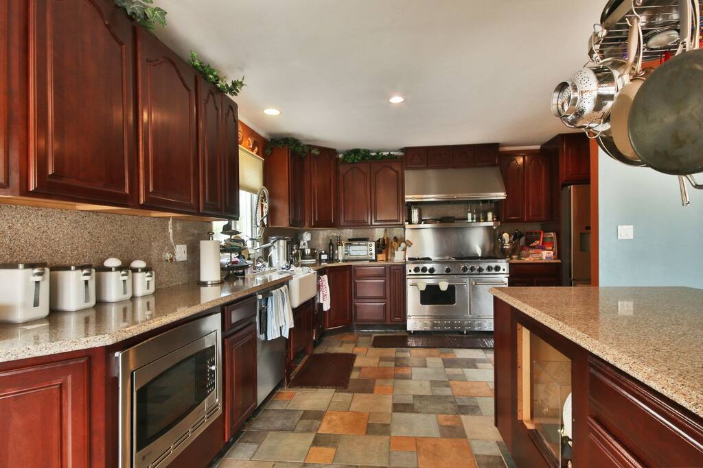 Fully-equipped Kitchen