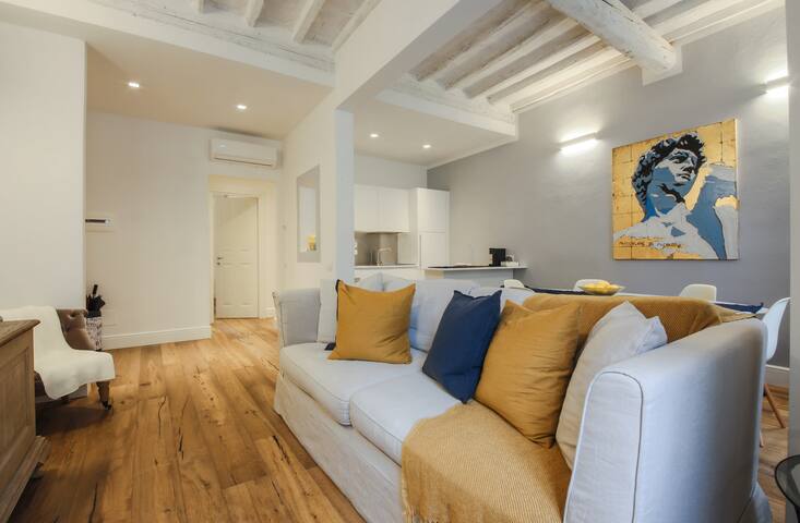 EvaSofia apartment – 2 bd 2 bath 5 min from Duomo